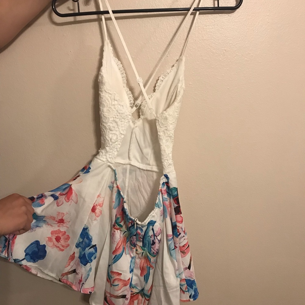 Floral romper - Picture 2 of 4